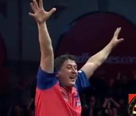 Mensur Suljovic schlägt James Wade